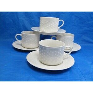 Oneida Dotty Casual Settings  Cup & Saucers Bundle of 4